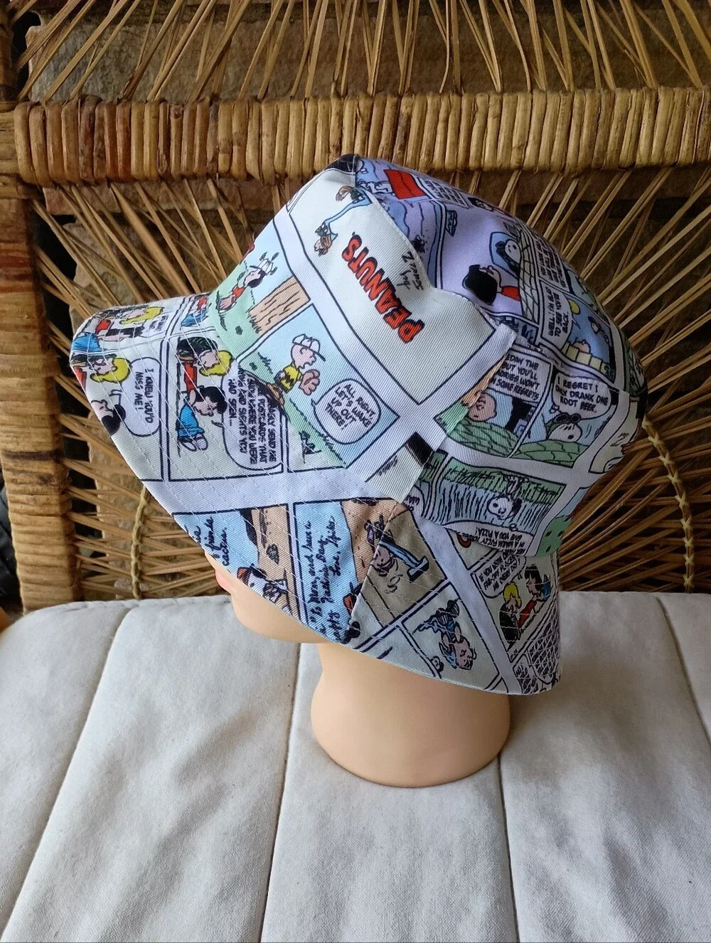 Peanuts Reversible Comic Print Bucket Hat in White and Light Blue